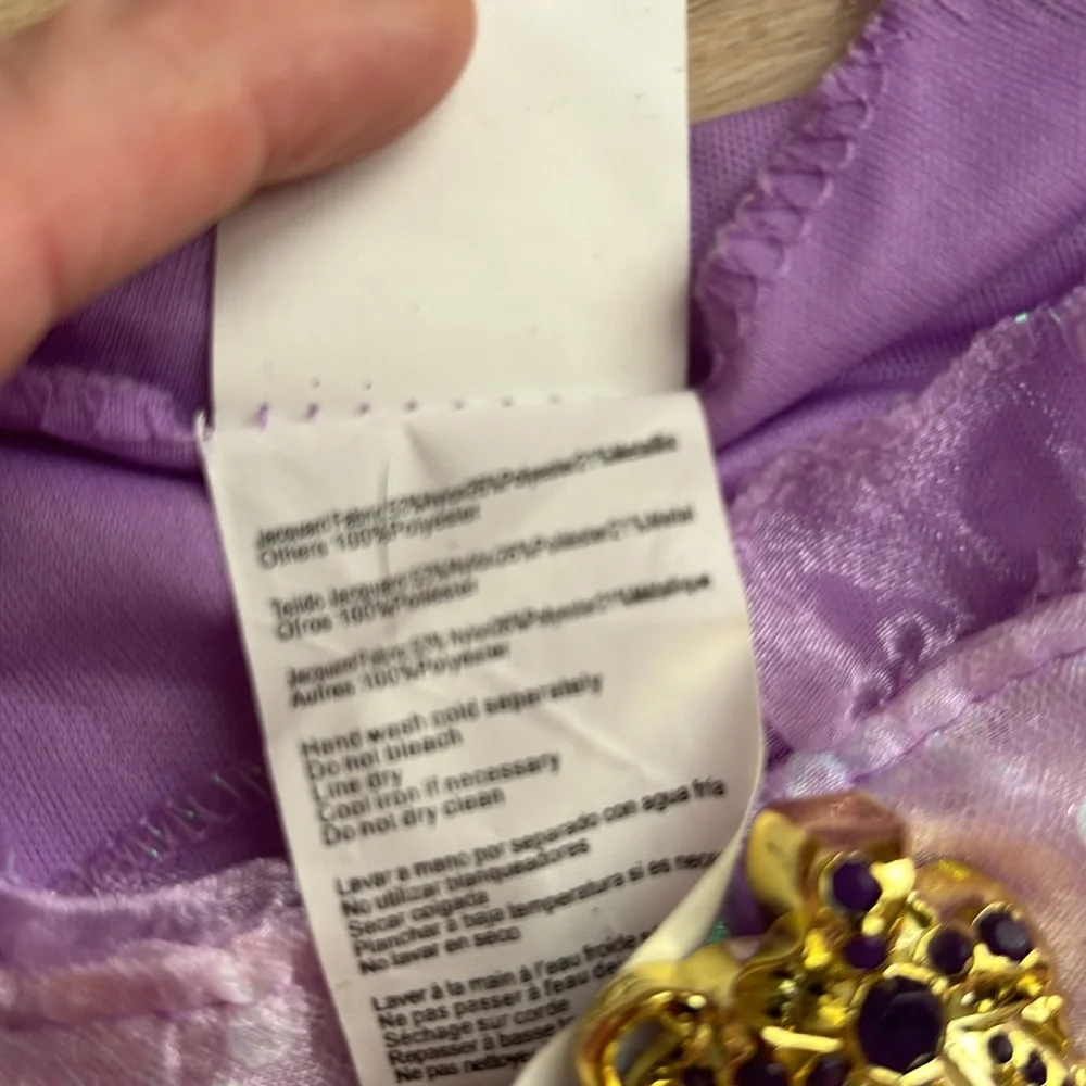 NWT Disney Princess Rapunzel Dress Up Dress. Girls Size M 7/8. Runs long. Pretty